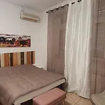 לינה וארוחת בוקר Piazza Ragusa 3*