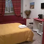 Piazza Ragusa לינה וארוחת בוקר 3*