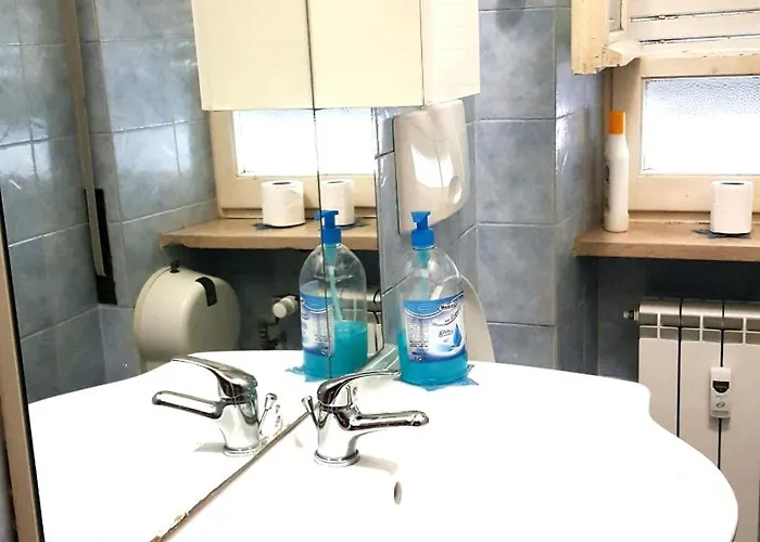 לינה וארוחת בוקר Piazza Ragusa 3*