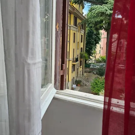 Piazza Ragusa 3* Roma